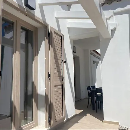 650 M By Budoniaffitti Semesterbostad *